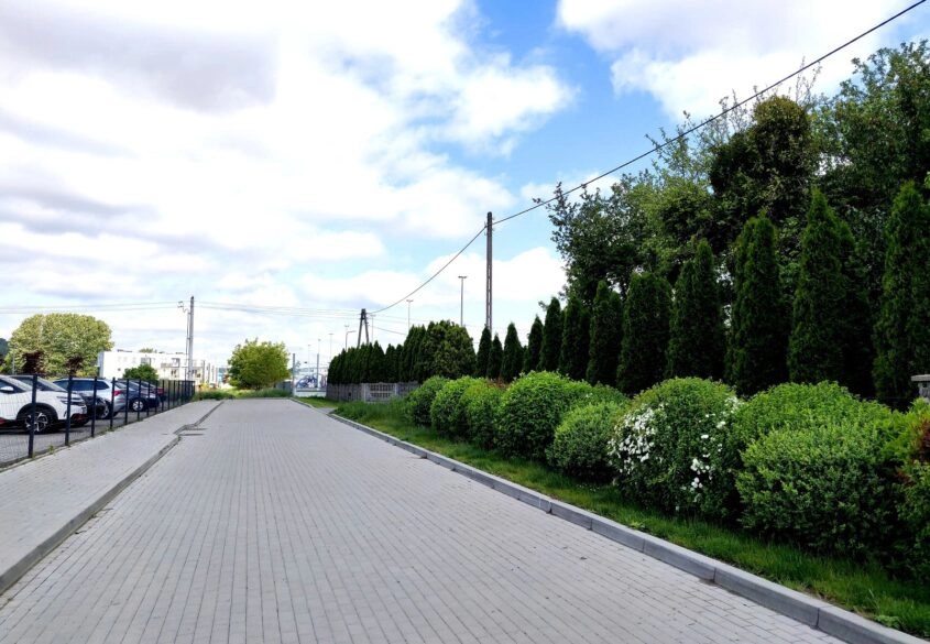 WIELORODZINNA 7000m2 PUM/ media/w Rumii