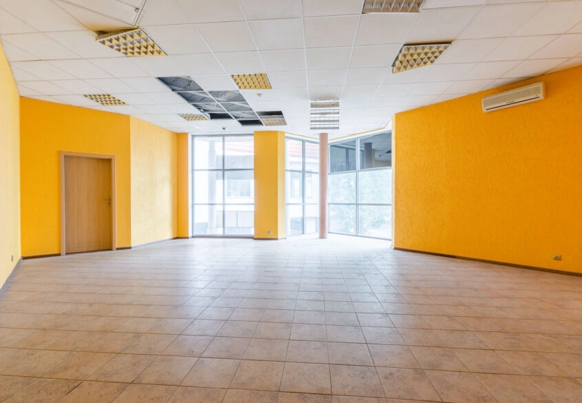 OBIEKT HANDLOWY W  SAMYM CENTRUM MIASTA