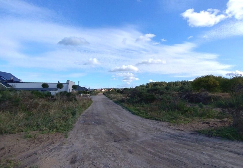 DZIAŁKA MIESZKANIOWO-USŁUGOWA 3KM OD MORZA