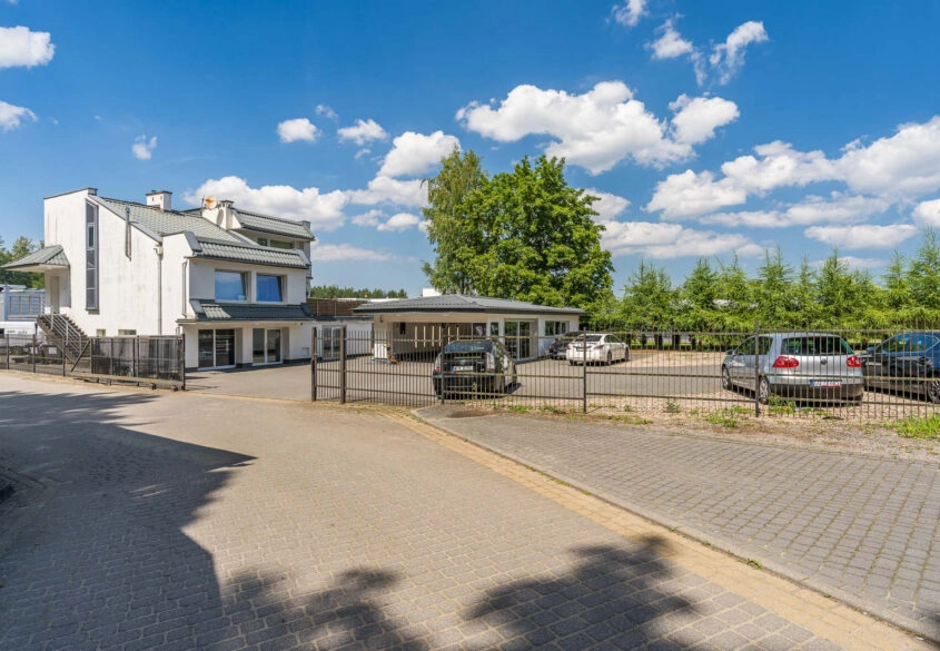 gotowiec inwestycyjny: mieszkania, biura, usługi !
