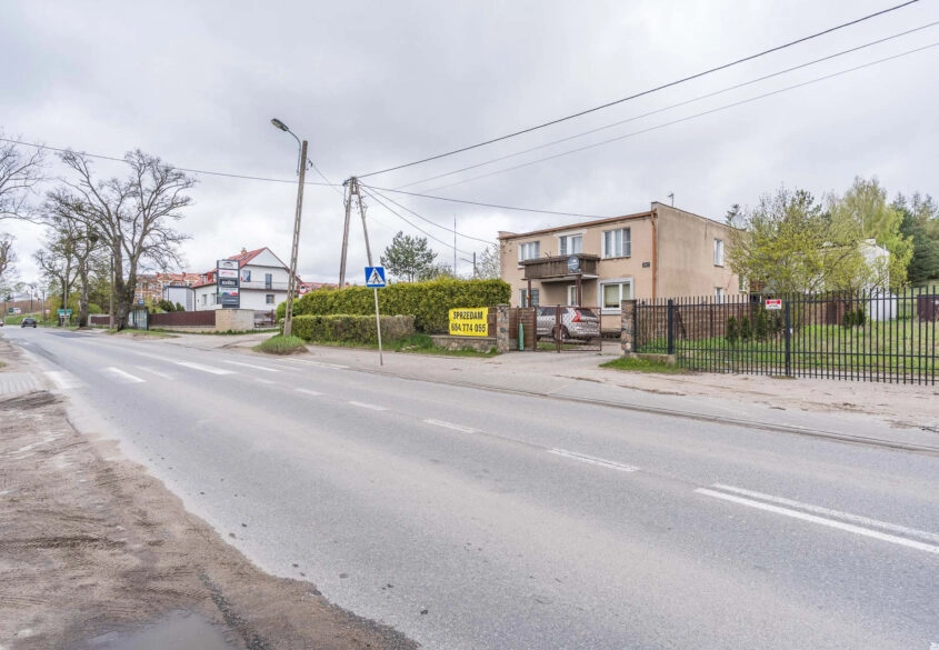 Działka w przy głównej ulicy wjazd z dwóch stron