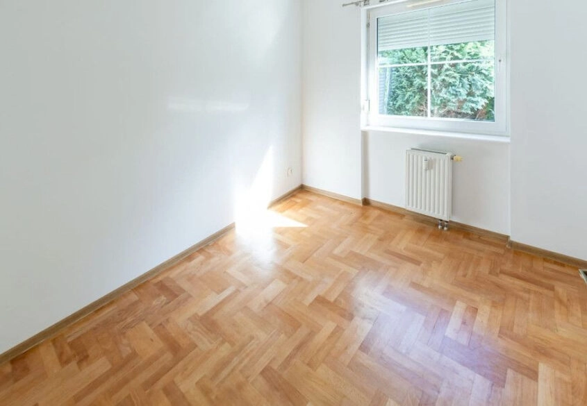 Przestronne 3 pokoje z ogrodem.Świetna lokalizacja