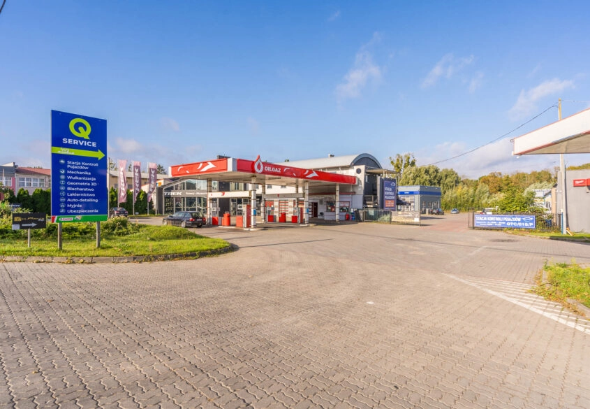 Unikatowy kompleks pod salon samochodowy 2466 m2 !