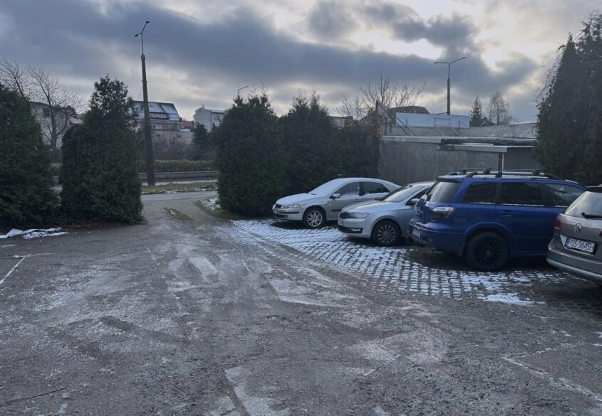 Garaż- 2 stanowiska- Gdynia Mały Kack