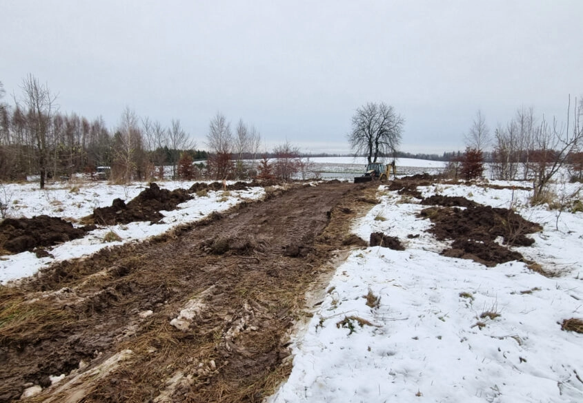 DZIAŁKA NAD JEZIOREM SALINKO