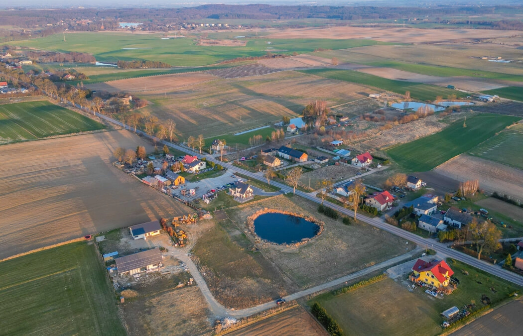 Działka budowlana uzbrojona!!!  1000 m2 k. Trąbek