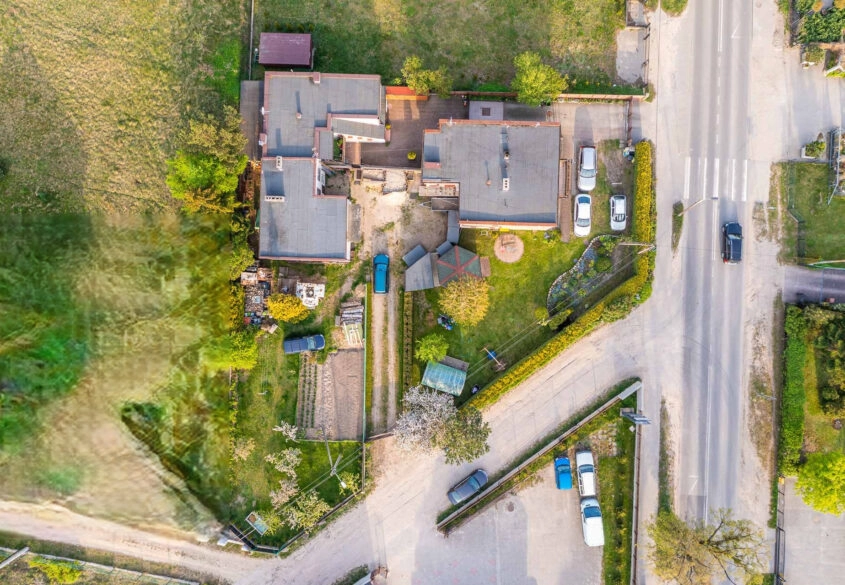 Działka w przy głównej ulicy wjazd z dwóch stron
