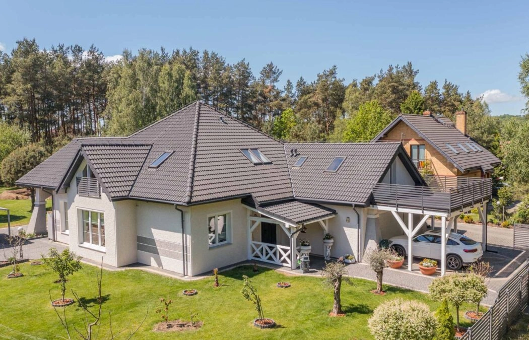 Rezydencja pod lasem  – 3000 m² zieleni i ciszy!