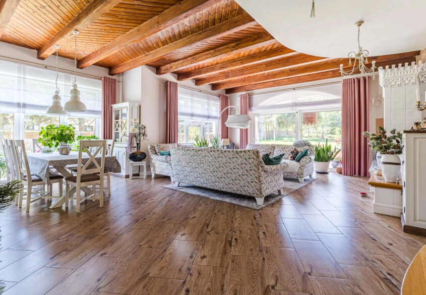 Rezydencja pod lasem  – 3000 m² zieleni i ciszy!