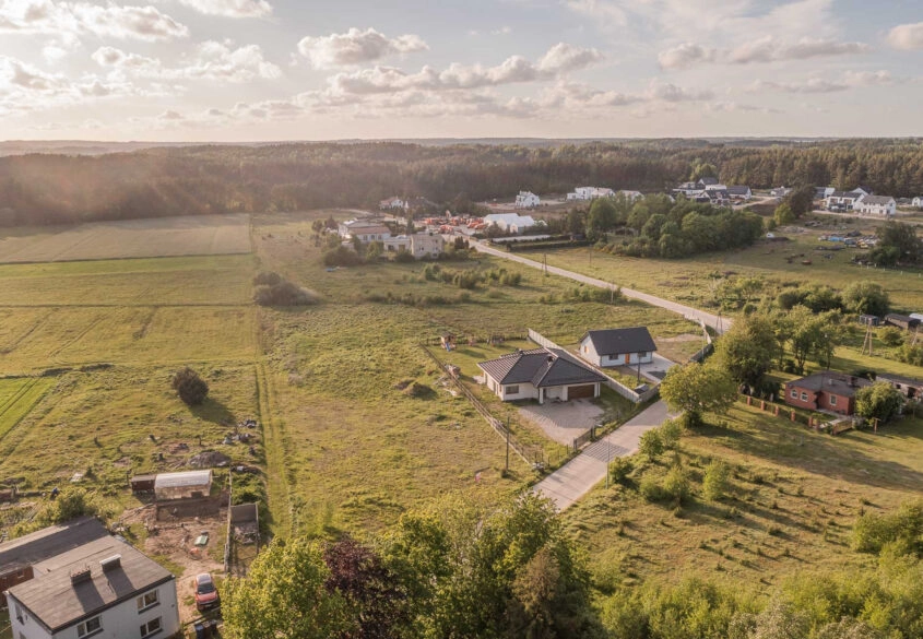 Działka 3000 m.kw. pod trzy domy obok Gdyni