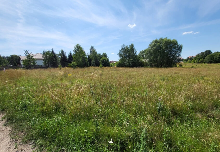 Atrakcyjna działka 1.203 m2, dobrze skomunikowana