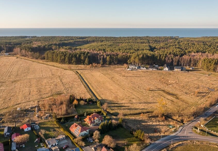HIT! Dwa domy, działka 2400 m2, 800 m od plaży