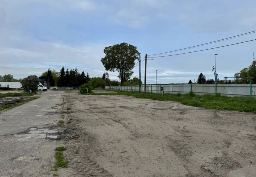 plac składowy | staw rekreacyjny | plac tir