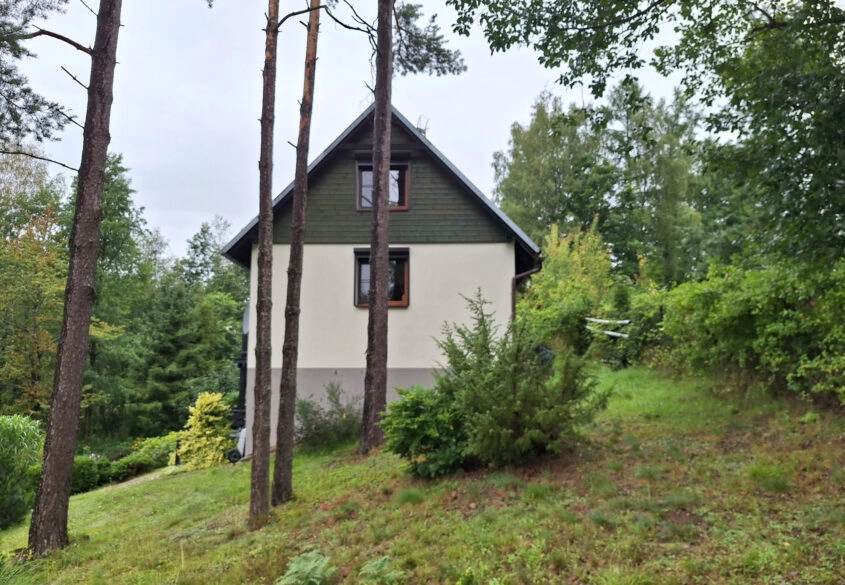 DOM  Letniskowy na Kaszubach /  gm Sulęczyno