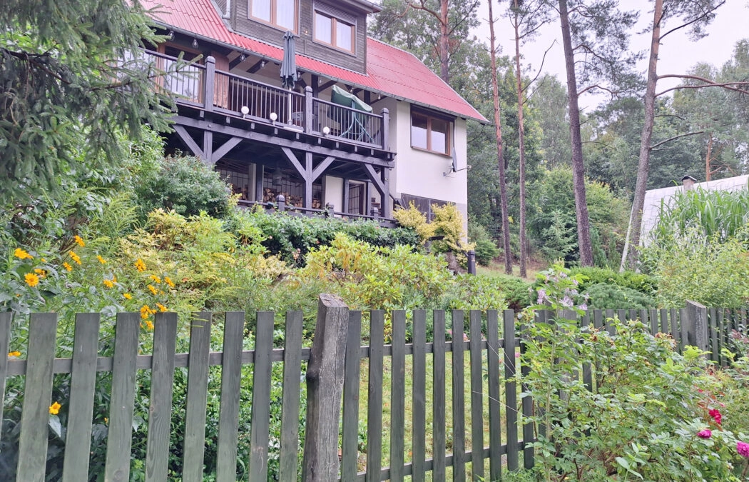 DOM  Letniskowy na Kaszubach /  gm Sulęczyno