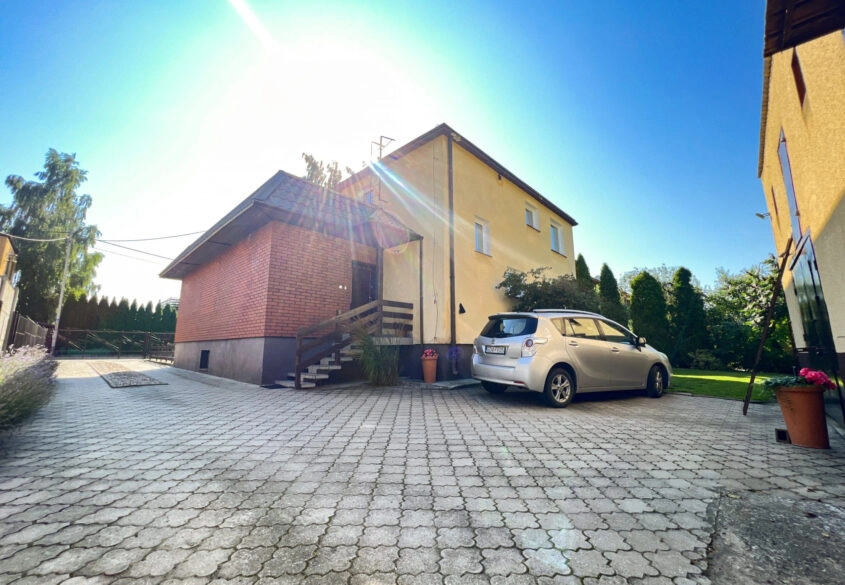 Dom z potencjałem w świetnej lokalizacji