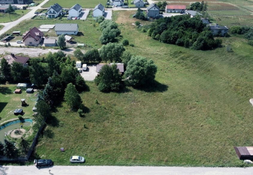 Atrakcyjna działka 1.203 m2, dobrze skomunikowana