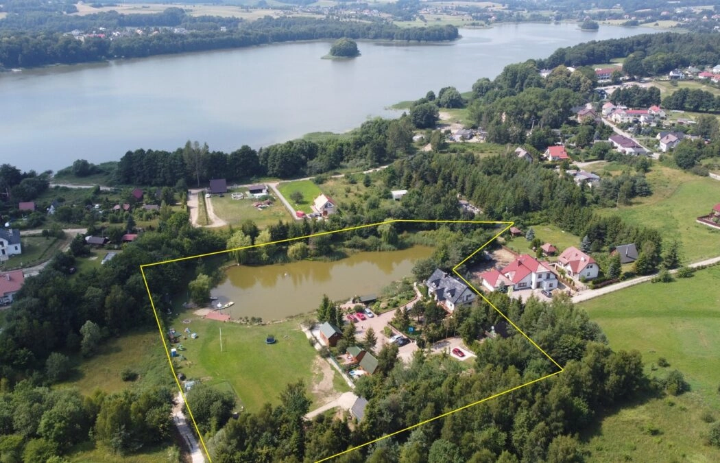 Agroturystyka nad Jeziorem Tuchomskim 1,7ha