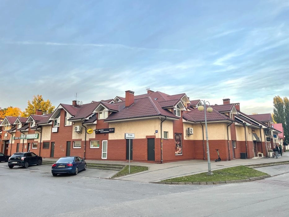 Lokale handlowe w bliskiej odległości od morza