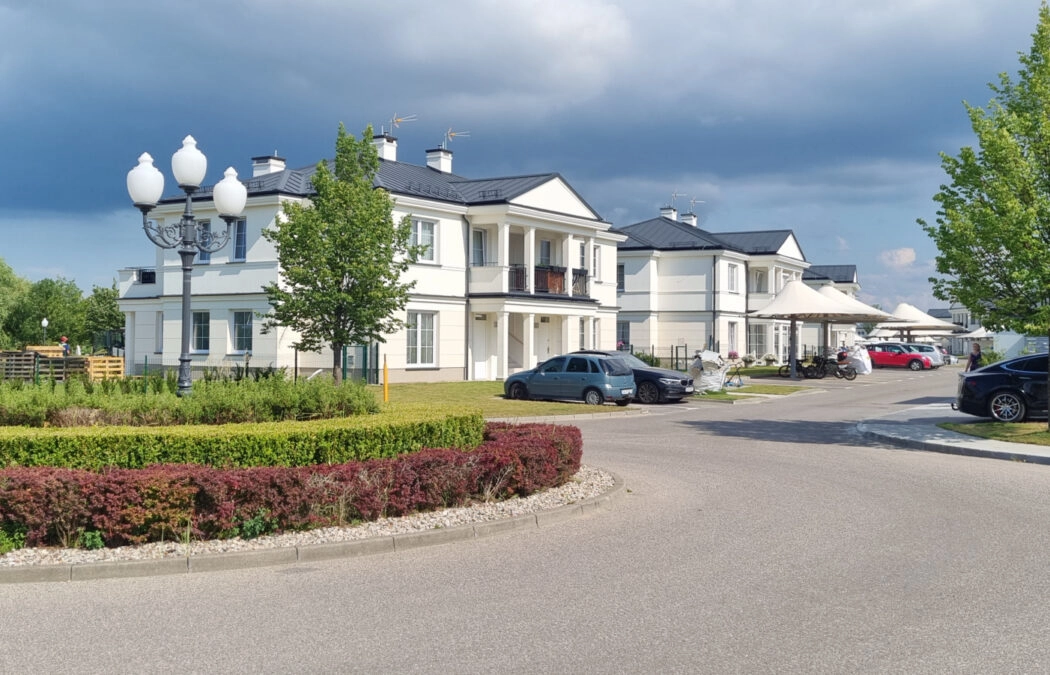 Ogrodach Tesoro miejsce parkingowe