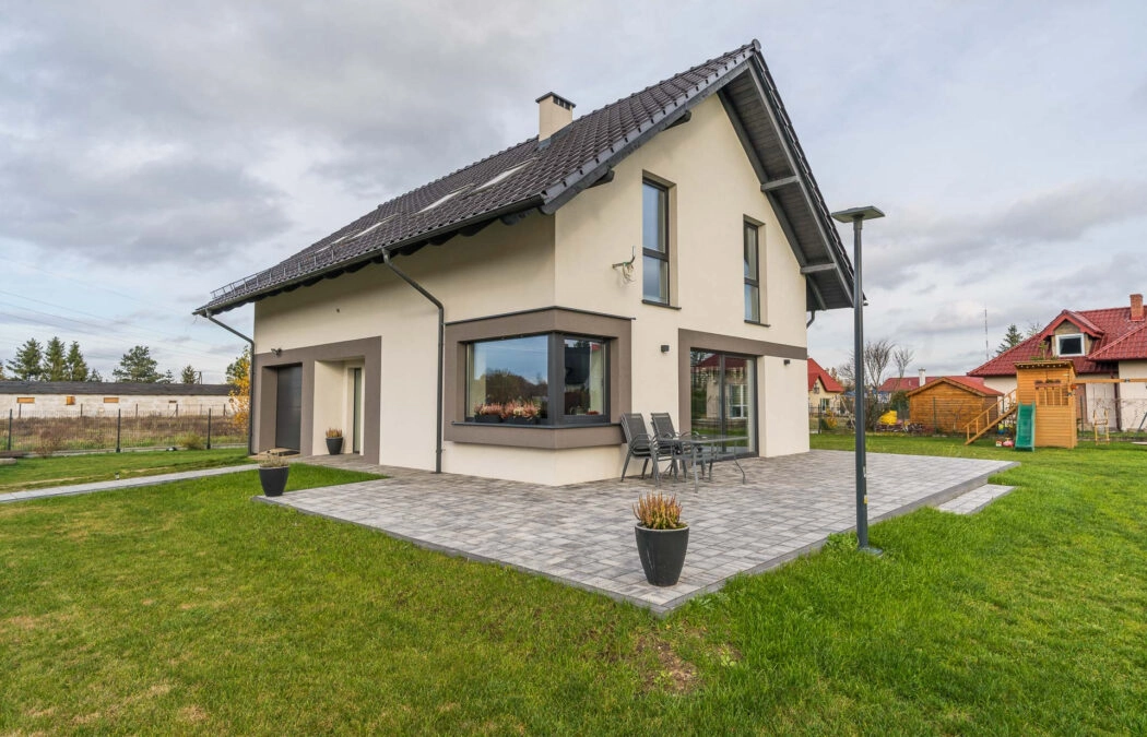 Dom wolnostojący (6 pok) na działce 1120 m2!