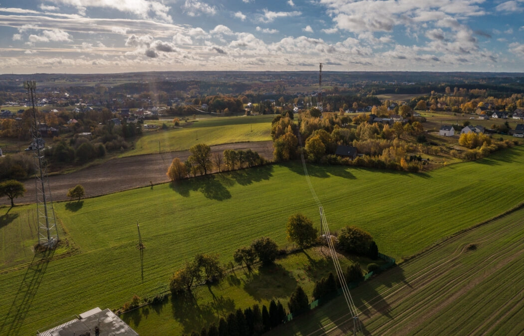 Działka budowlana 1020 m2 blisko lasu i jeziora