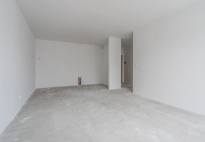 3 pokoje z balkonem, miejscem w hali i komórką lok