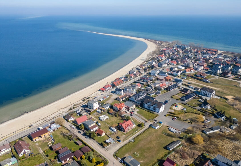 Duże domy pod wynajem pokoi, możliwość rozbudowy