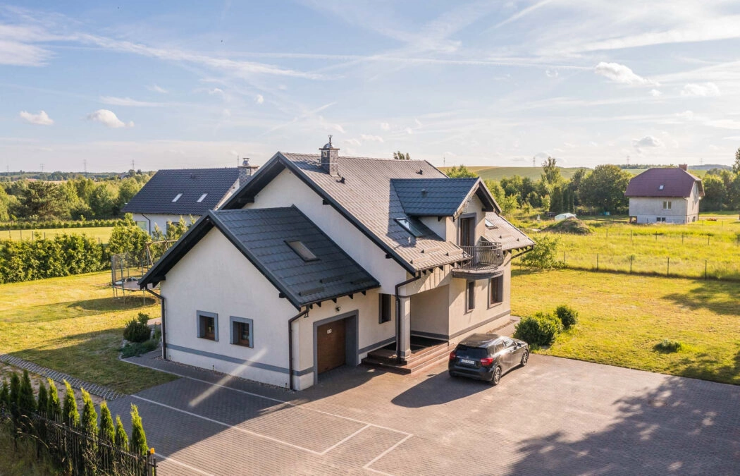Dom z dużą działką i garażem | 25 km od Gdańska
