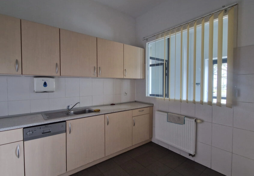 BIURO NA PARTERZE! 207 M2/ BEZ PROWIZJI