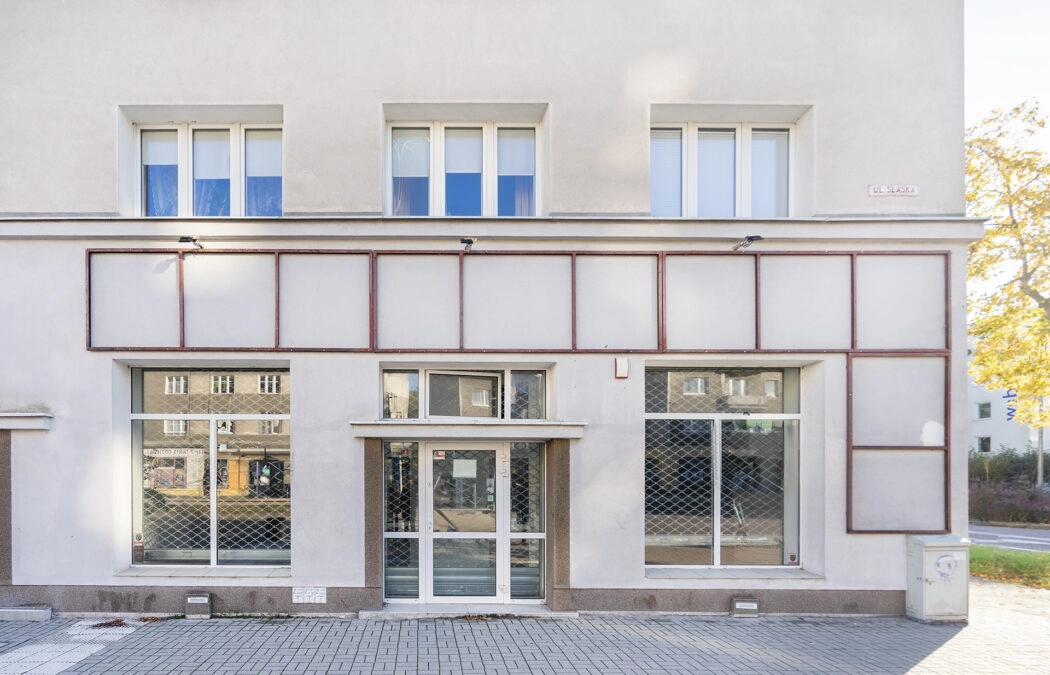 Lokal Z Dużą Witryną, W Sercu Gdyni