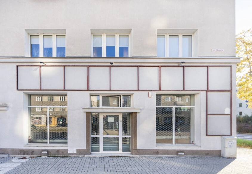 Lokal Z Dużą Witryną, W Sercu Gdyni