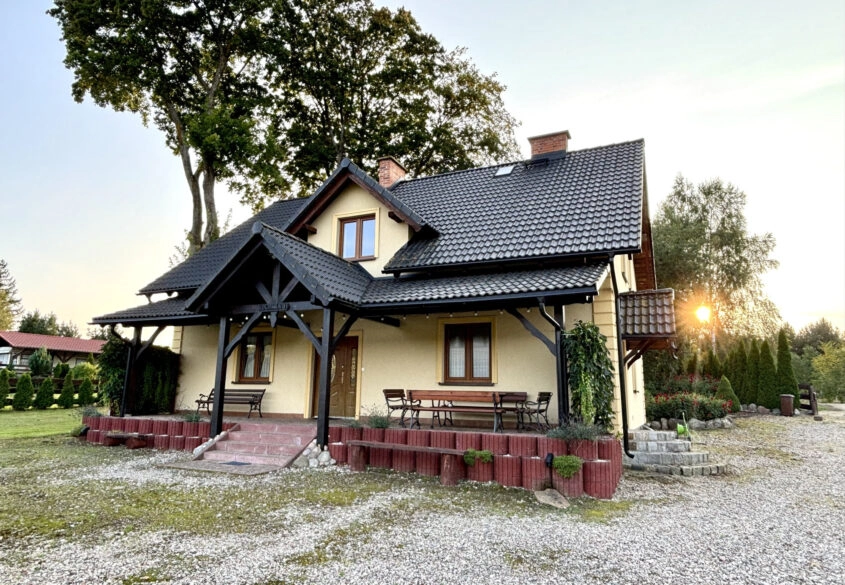 Dom wolnostojący w otulinie kaszubskich lasów