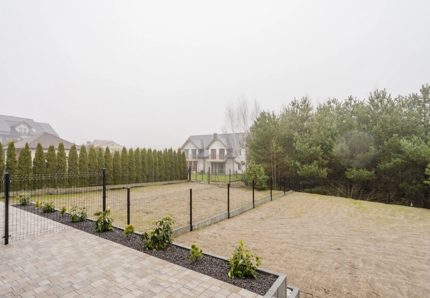 Sprzedam dom w Gowinie - słoneczny ogród