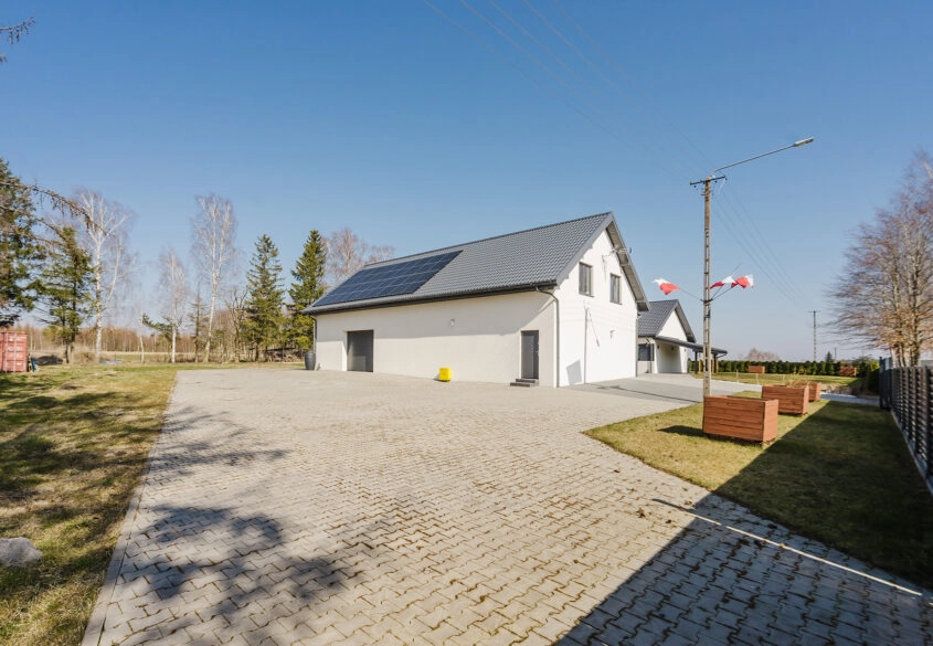 Potęgowo- dom plus hala usługowa