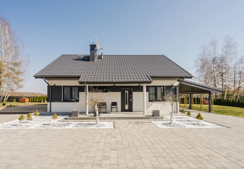 Na wynajem - dom plus budynek pod działalność