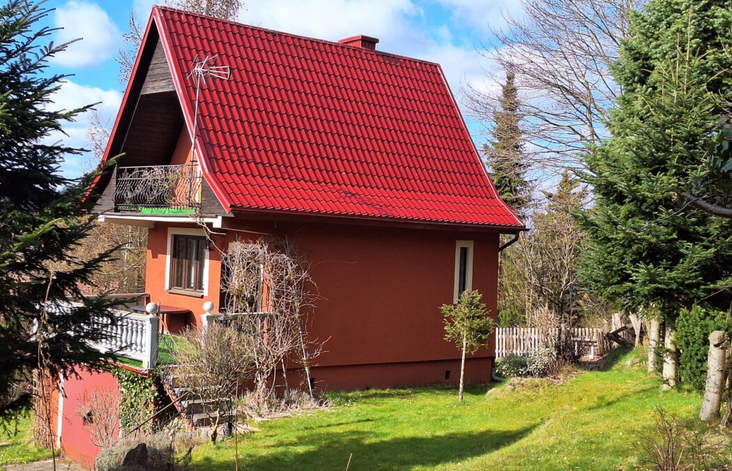 Domek  300 m od jeziora  na Kaszubach / Zajezierze