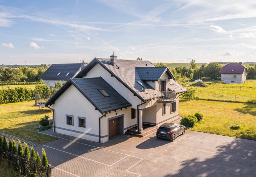 Dom z dużą działką i garażem | 25 km od Gdańska