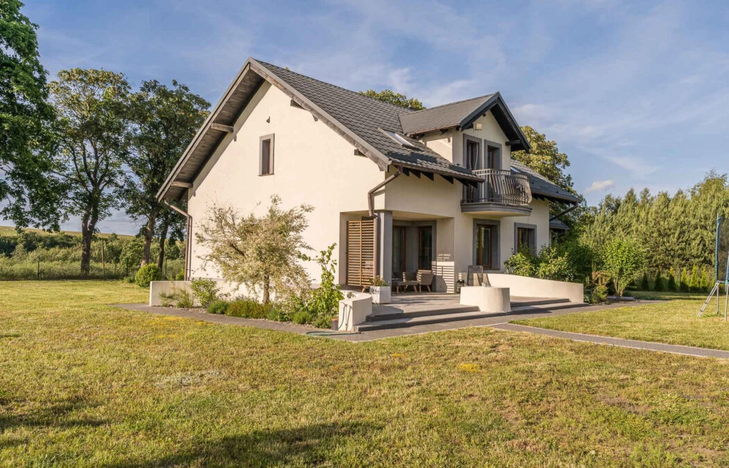 Dom z dużą działką i garażem | 25 km od Gdańska