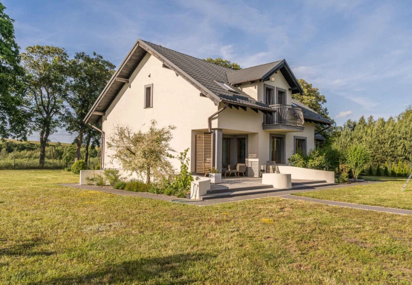 Dom z dużą działką i garażem | 25 km od Gdańska