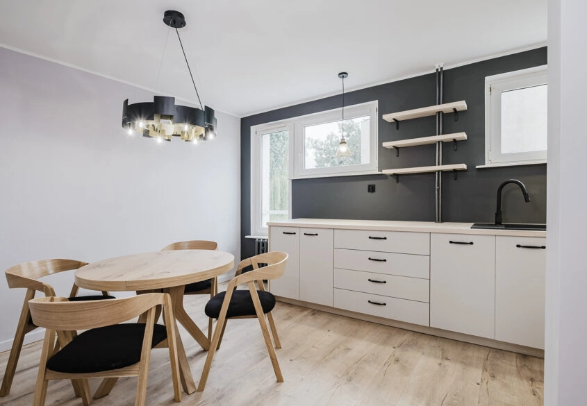 Po generalnym remoncie, blisko plaża, komunikacja