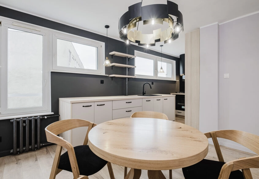 Po generalnym remoncie, blisko plaża, komunikacja