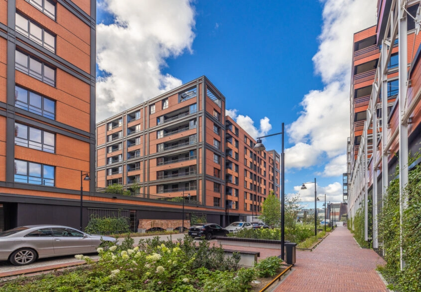 Apartament 4 pokojowy, 2 miejsca w hali