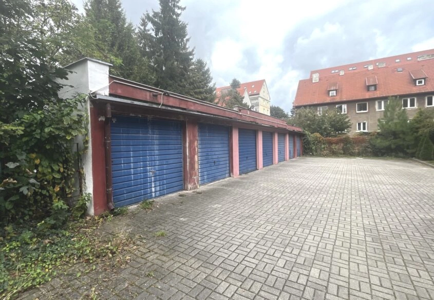 Brzeźno - Garaż 16m Blisko Plaży!
