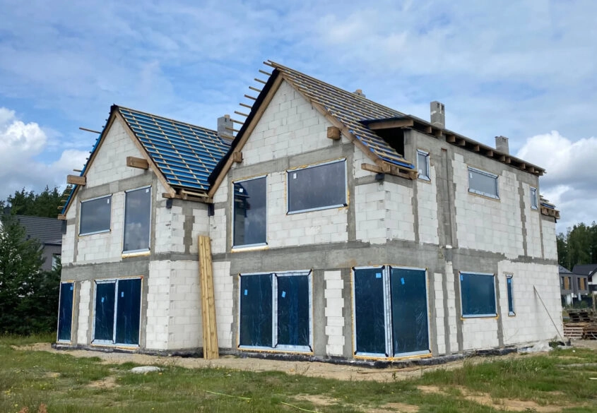 Nowoczesny 5 pokojowy dom z ogrodem 256m2