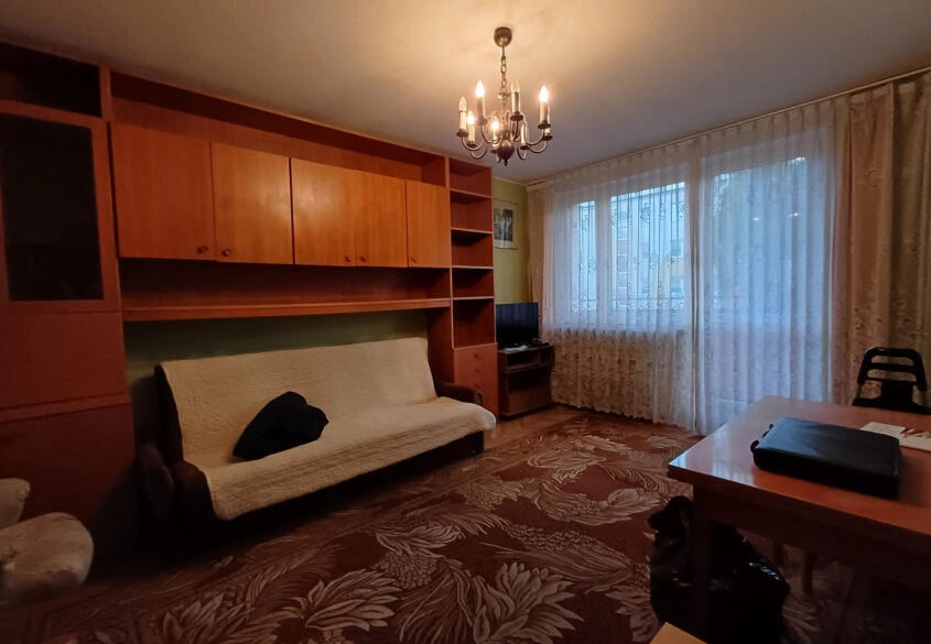 4 oddzielne pokoje i balkon z widokiem na zieleń !