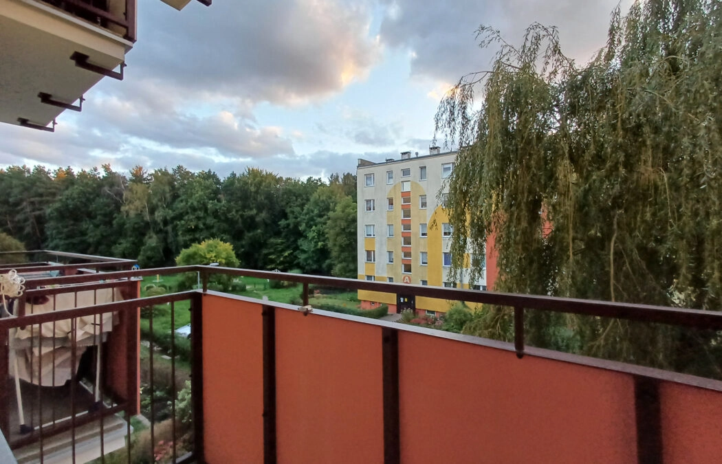 4 oddzielne pokoje i balkon z widokiem na zieleń !