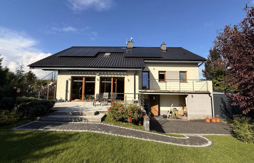 Nowoczesny dom z niezależnym apartamentem!