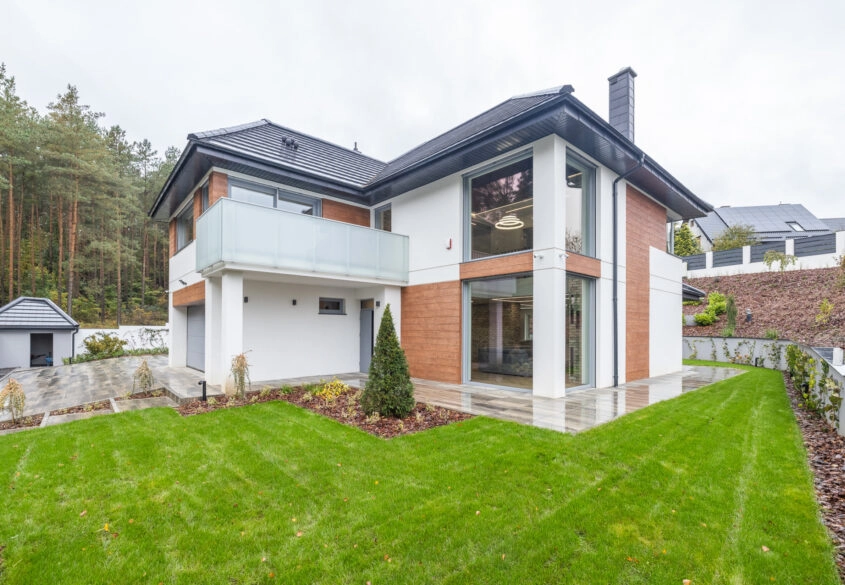 Bezpieczna luksusowa willa ze schronem