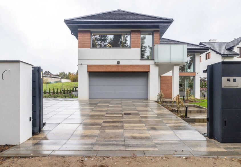 Bezpieczna luksusowa willa ze schronem